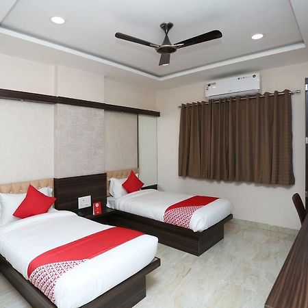 Oyo 15861 Hotel Shivganga Comfort Zone Rāipur Εξωτερικό φωτογραφία